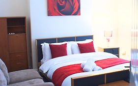 Spacious 4Bed Home Close To Newcastle City Centre